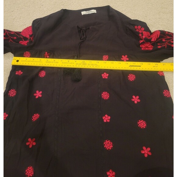 Outfitters Women's Peasant Blouse Top Black Red Floral Embroidery Sz SMAll Boho - Picture 5 of 8